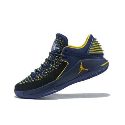 Nike Erkek Air Jordan 32 Low Lacivert / Sarı Basketbol Ayakkabısı Türkiye - R9JX44VT